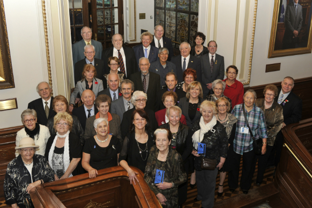 Groupe des lauréates et lauréats des Prix Hommage Aînés 2014.