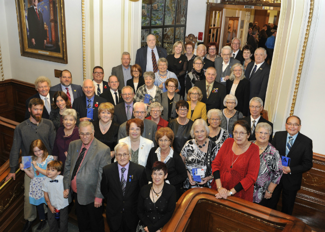 Groupe des lauréates et lauréats des Prix Hommage Aînés 2016.