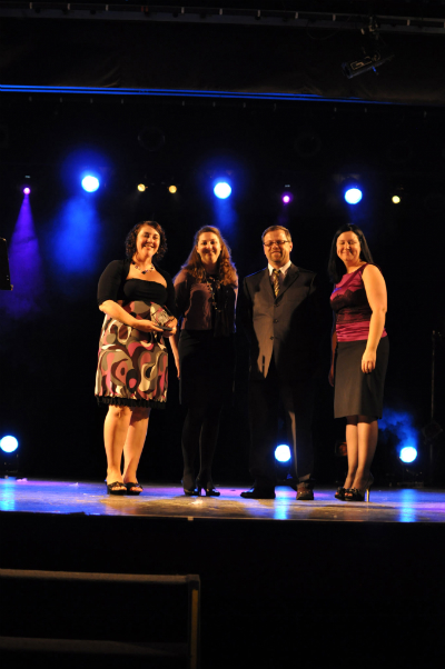 Des employés de l’entreprise Cofamek reçoivent le Prix Reconnaissance « Conciliation travail-famille ».